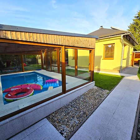 Vila Max - Whirlpool & Bazen & Sauna Велке Лосины Экстерьер фото