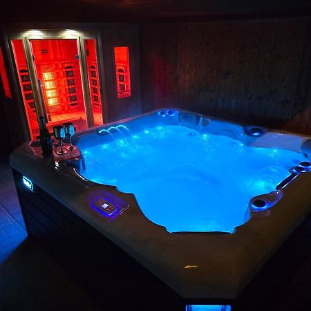 Vila Max - Whirlpool & Bazen & Sauna Велке Лосины Экстерьер фото