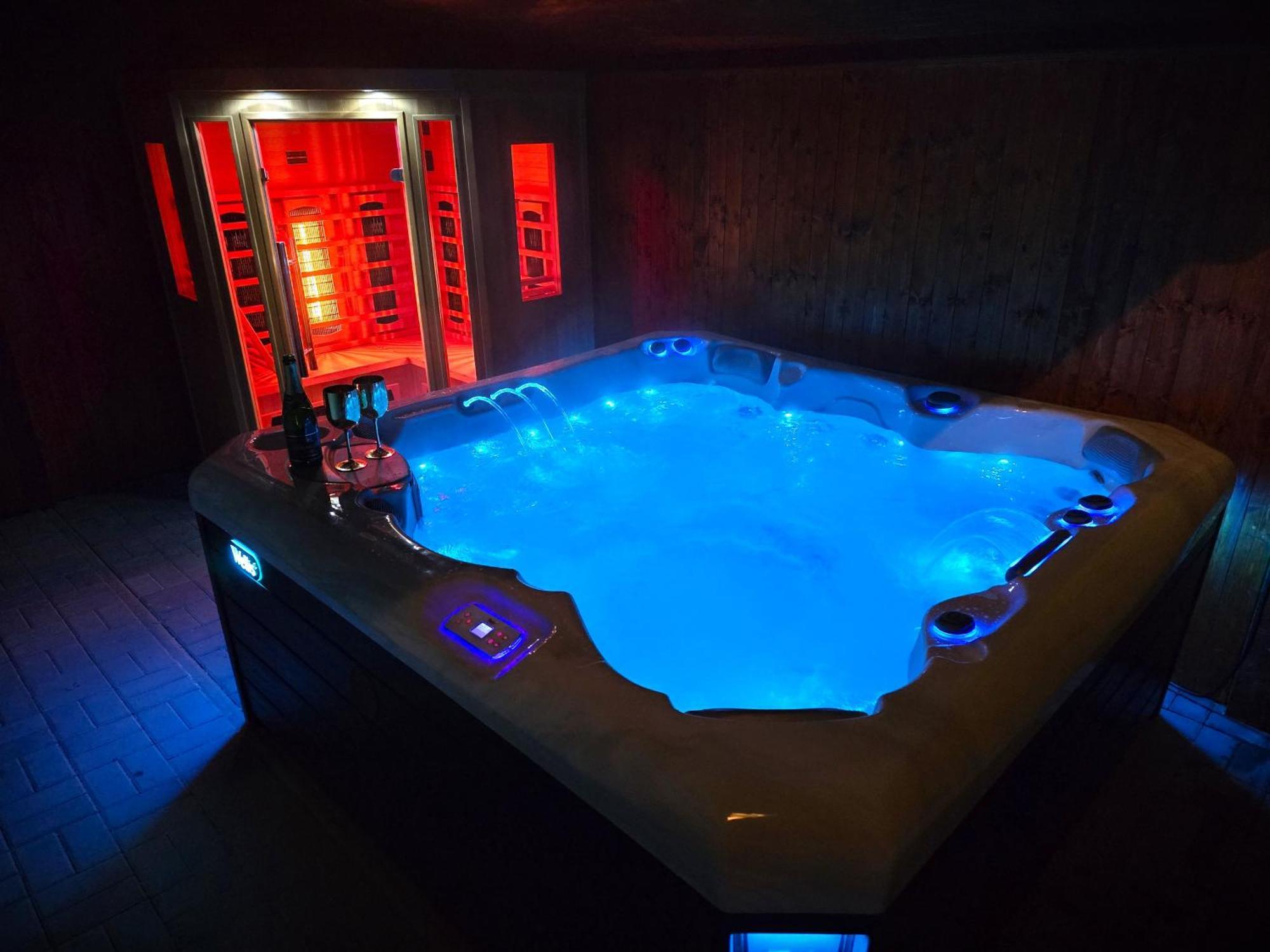 Vila Max - Whirlpool & Bazen & Sauna Велке Лосины Экстерьер фото